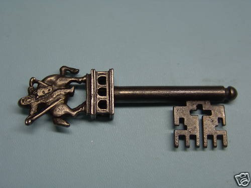 Antica chiave non mia venduta 905 da 11,5 cm.jpg