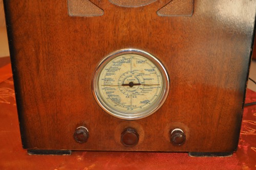 Antica Radio a Valvole Francese BFR del 1930'