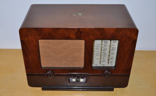antica radio a valvole, radio, philips,telefunken,geloso,radiomarelli,marconi,radio rurale,grammofono,radio grammofono